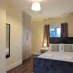Near City Centre Private Bath Free Parking Dom wakacyjny