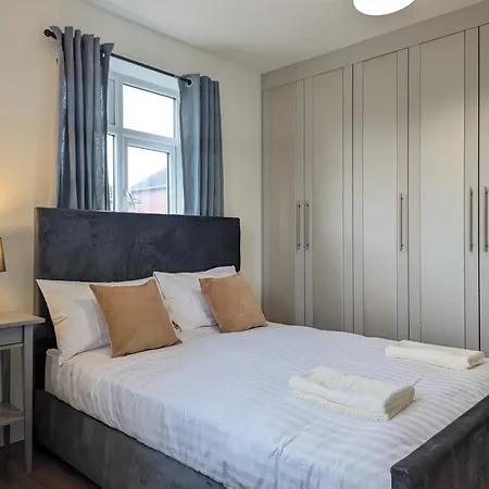 Near City Centre Private Bath Free Parking Йорк