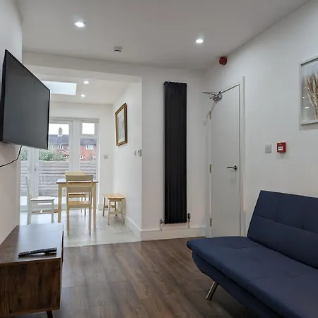 Σπίτι διακοπών Near City Centre Private Bath Free Parking