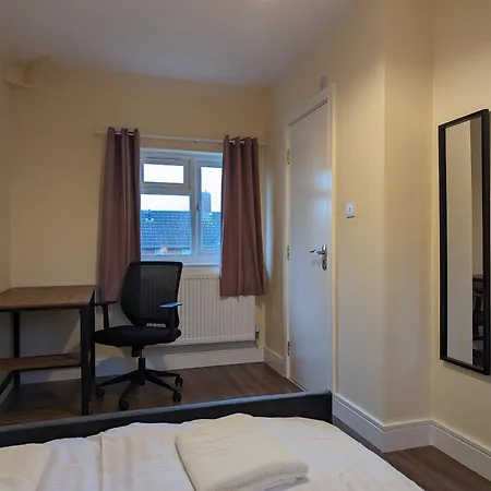 Near City Centre Private Bath Free Parking * ヨーク