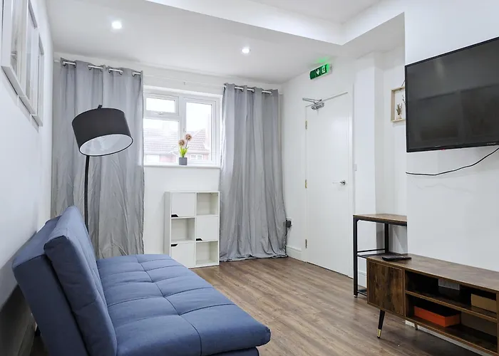 Near City Centre Private Bath Free Parking Дом отдыха *