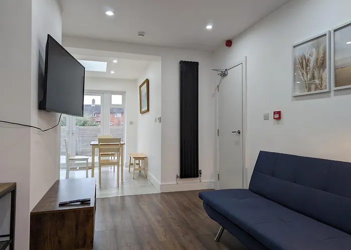 Дом отдыха Near City Centre Private Bath Free Parking