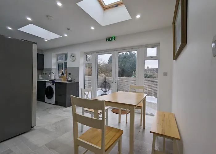 Near City Centre Private Bath Free Parking * Йорк