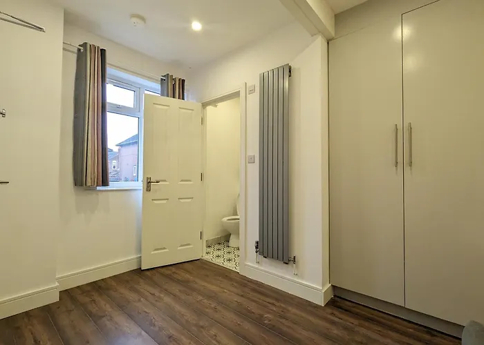 Near City Centre Private Bath Free Parking * Йорк