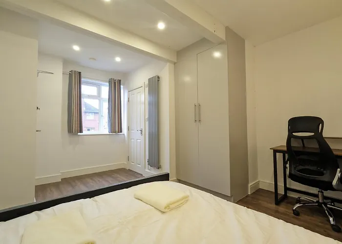 Near City Centre Private Bath Free Parking Дом отдыха