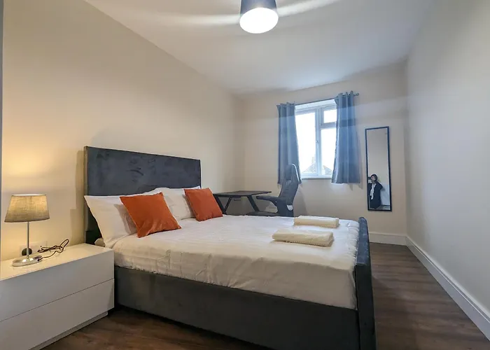 Дом отдыха Near City Centre Private Bath Free Parking *