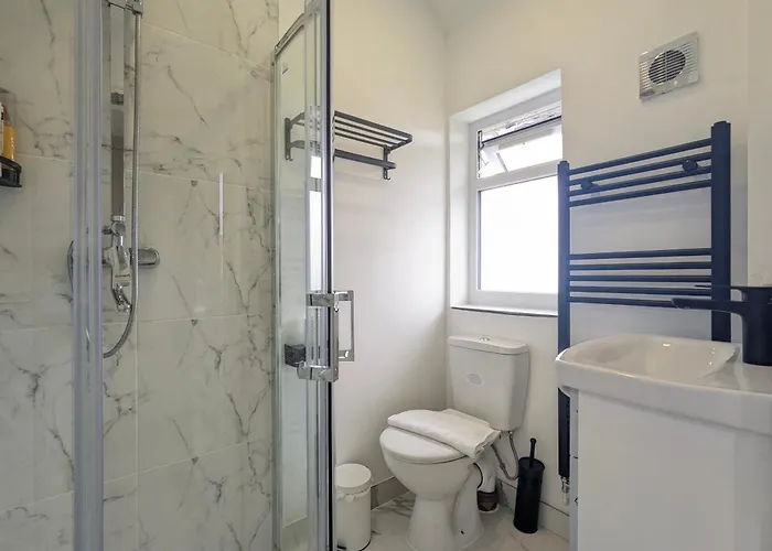 Near City Centre Private Bath Free Parking Йорк