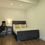 Near City Centre Private Bath Free Parking York