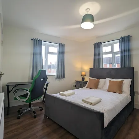 Near City Centre Private Bath Free Parking