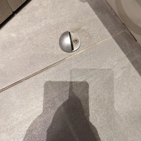 Near City Centre Private Bath Free Parking بيت للعطل